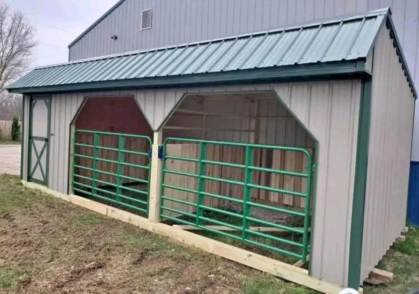 10x26 Horsebarn And Tackroom